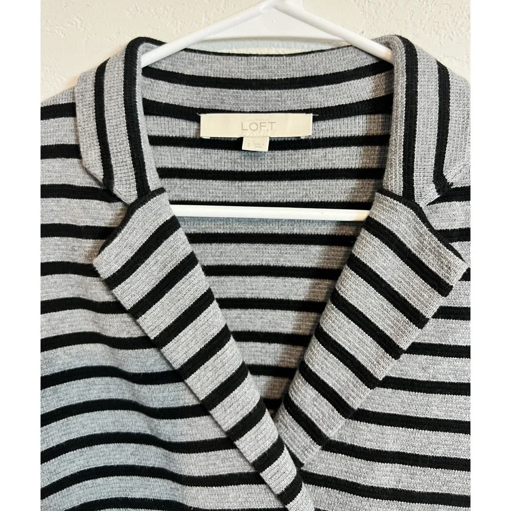 Loft Striped Knit Double Breasted Blazer - Size Small Secretary Officewear - Picture 4 of 6
